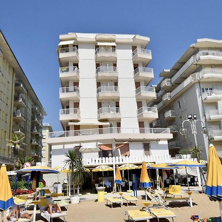 לידו די ג'סולו Condominio Union -Walterigato Apartments- Solo Per Famiglie- מראה חיצוני תמונה